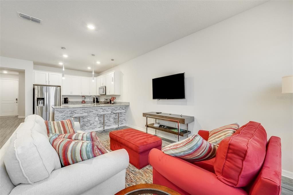 В аренду: $2,990 (4 спален, 3 ванн, 1809 Квадратных фут)