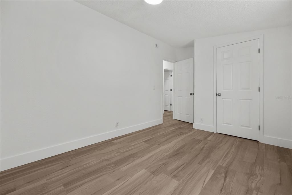 En Venta: $239,900 (4 camas, 2 baños, 1976 Pies cuadrados)