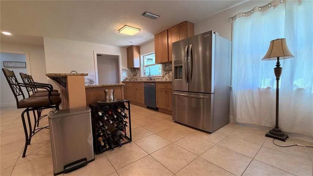 待售: $550,000 (4 贝兹, 3 浴室, 1788 平方英尺)