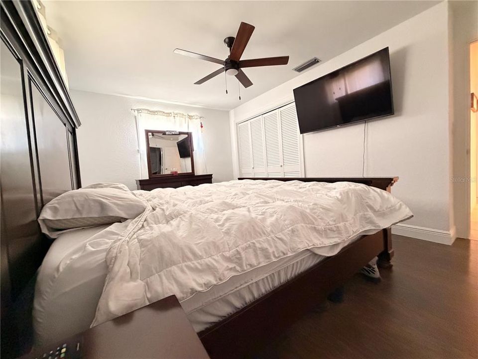 待售: $550,000 (4 贝兹, 3 浴室, 1788 平方英尺)