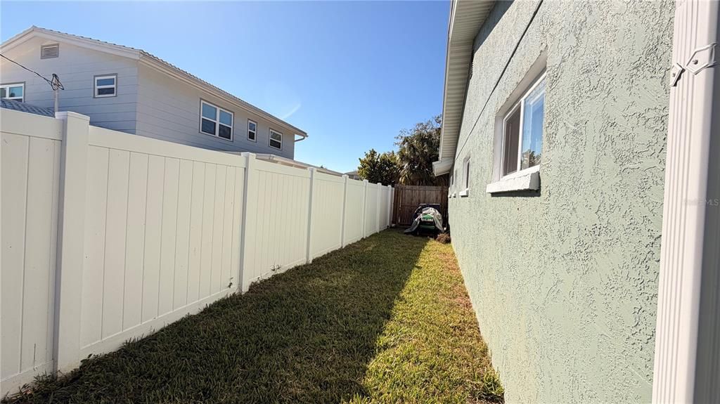 待售: $550,000 (4 贝兹, 3 浴室, 1788 平方英尺)