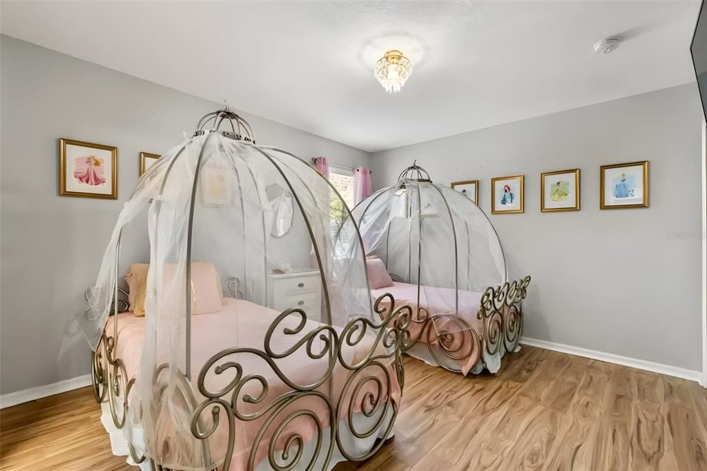 En Venta: $599,900 (6 camas, 6 baños, 3366 Pies cuadrados)