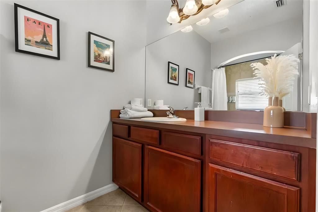 En Venta: $599,900 (6 camas, 6 baños, 3366 Pies cuadrados)