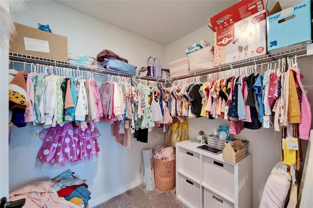 For Sale: $600,000 (5 beds, 4 baths, 3566 Square Feet)