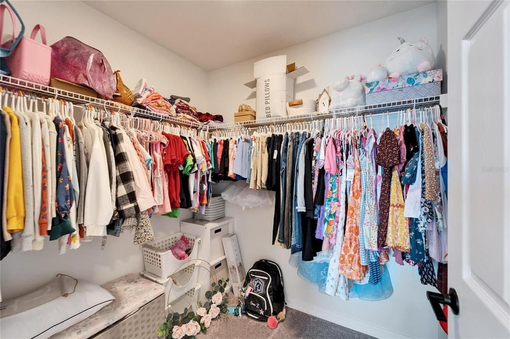 For Sale: $600,000 (5 beds, 4 baths, 3566 Square Feet)