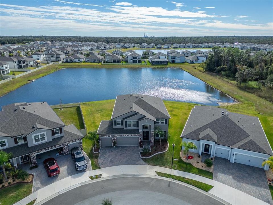 For Sale: $600,000 (5 beds, 4 baths, 3566 Square Feet)