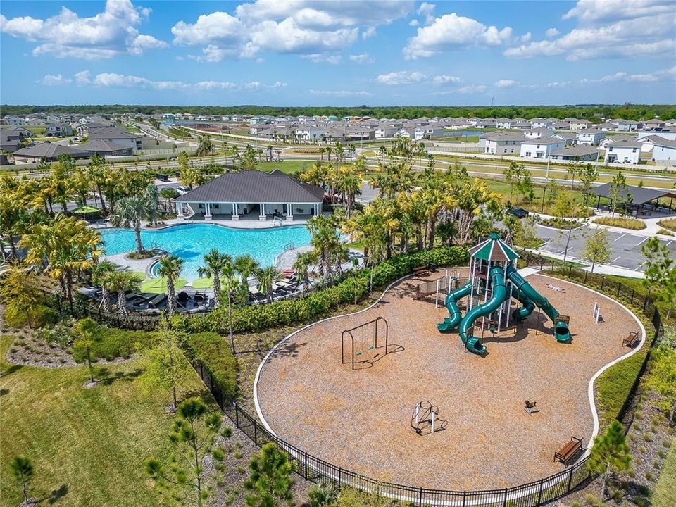 For Sale: $600,000 (5 beds, 4 baths, 3566 Square Feet)