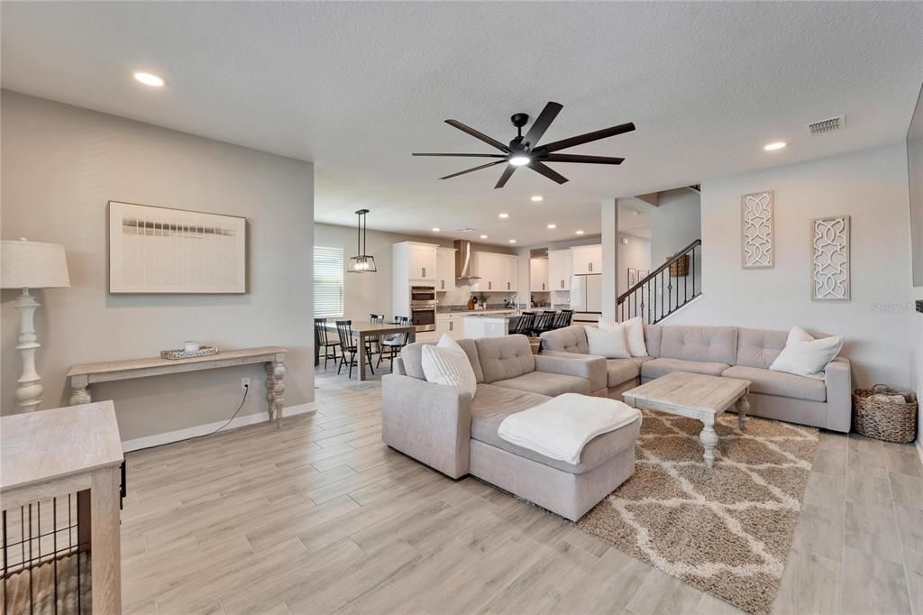 For Sale: $600,000 (5 beds, 4 baths, 3566 Square Feet)