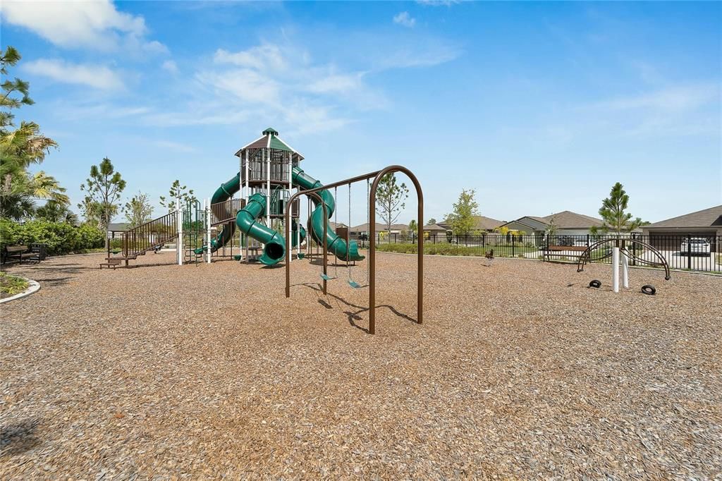 For Sale: $600,000 (5 beds, 4 baths, 3566 Square Feet)