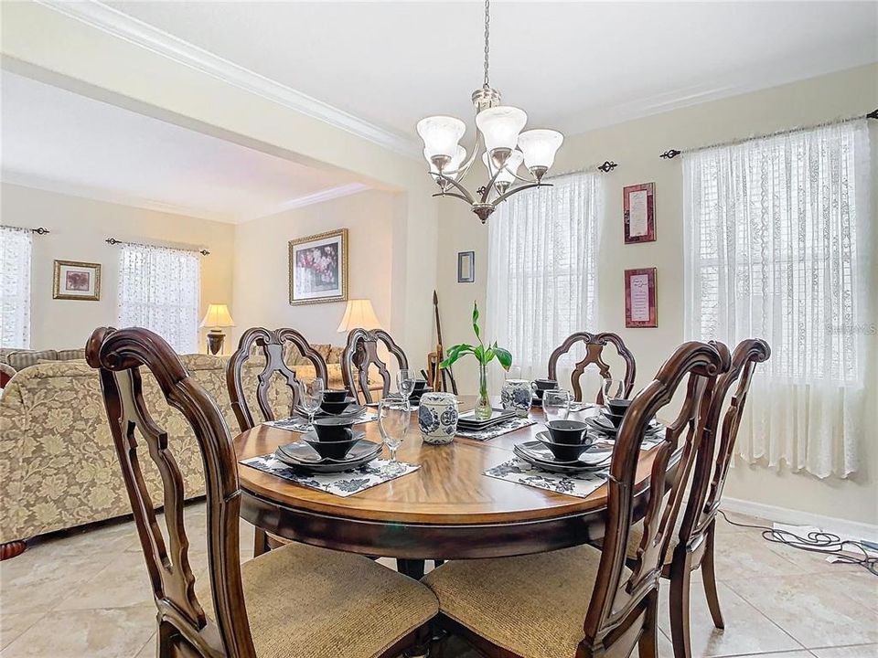 For Sale: $250,000 (4 beds, 3 baths, 2683 Square Feet)