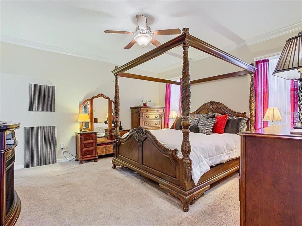 For Sale: $250,000 (4 beds, 3 baths, 2683 Square Feet)