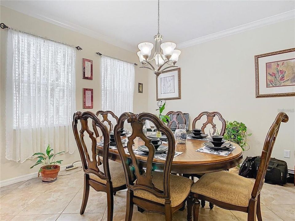 For Sale: $250,000 (4 beds, 3 baths, 2683 Square Feet)