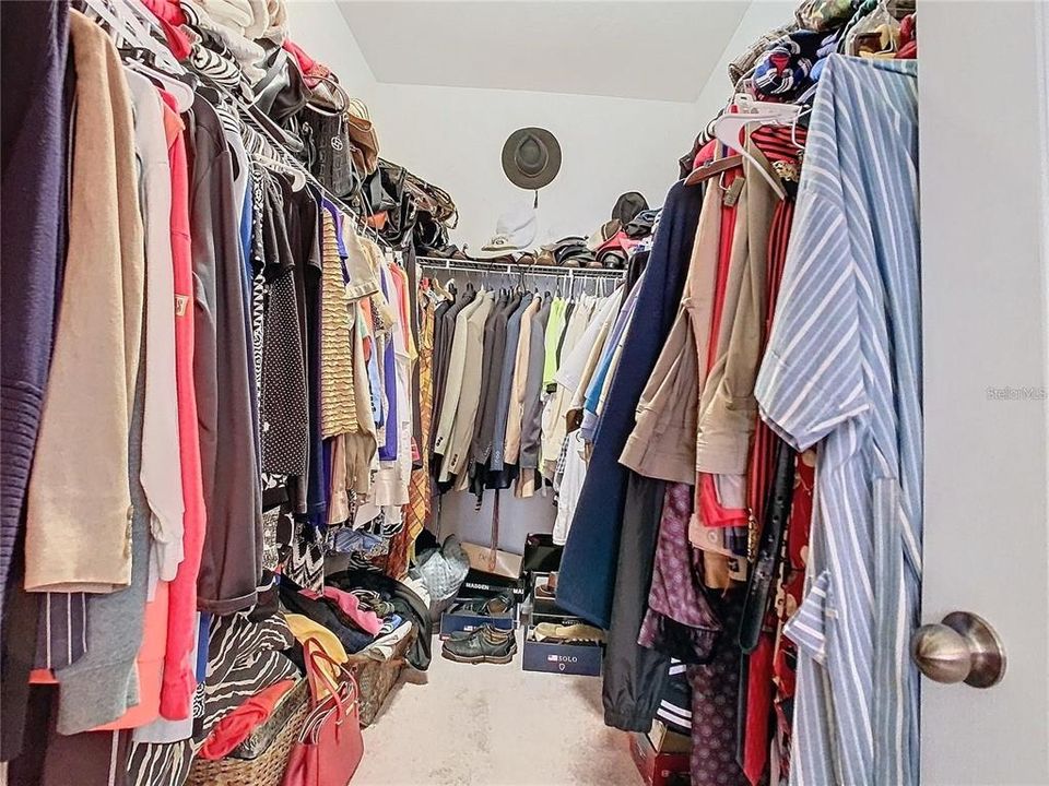 For Sale: $250,000 (4 beds, 3 baths, 2683 Square Feet)