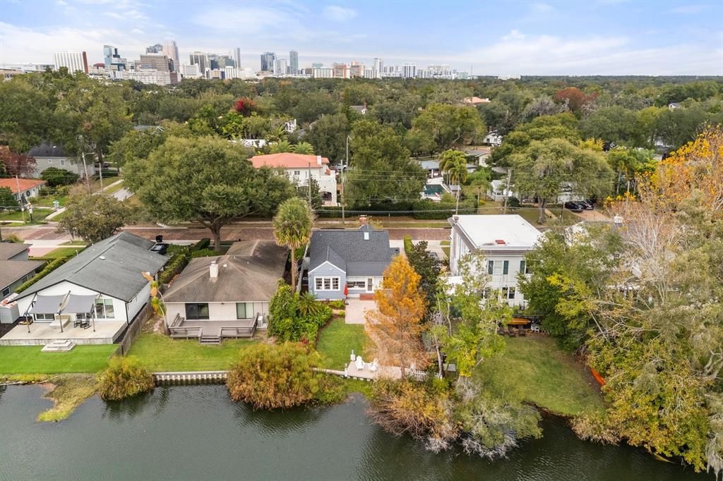 En Venta: $715,000 (4 camas, 2 baños, 1590 Pies cuadrados)