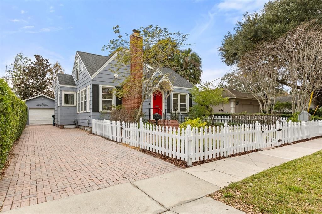 En Venta: $715,000 (4 camas, 2 baños, 1590 Pies cuadrados)