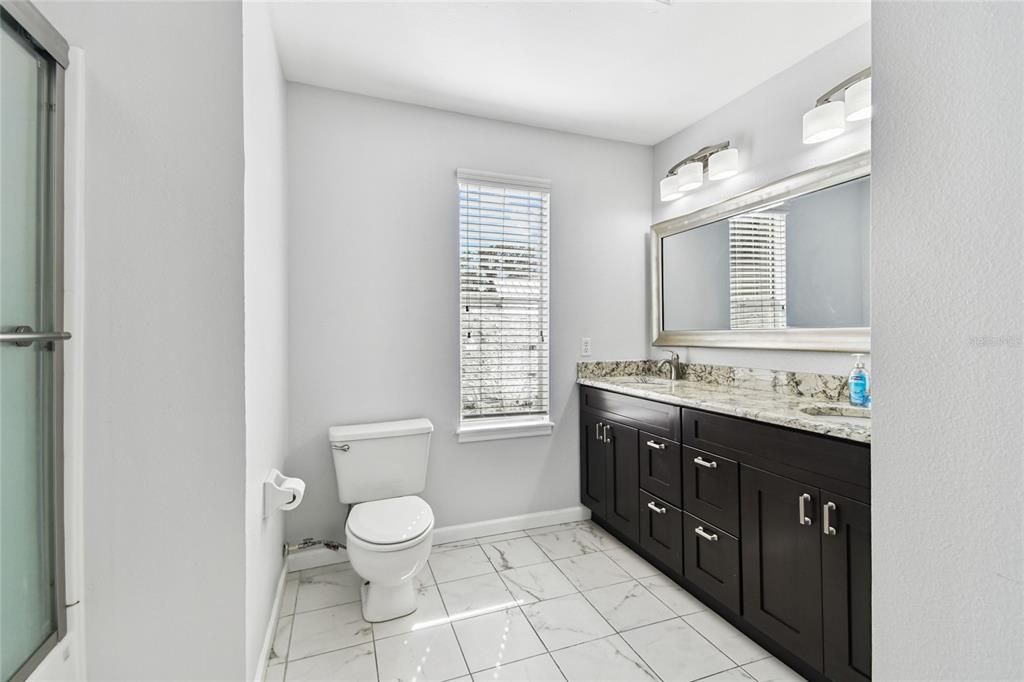 出租: $2,500 (3 贝兹, 2 浴室, 1690 平方英尺)