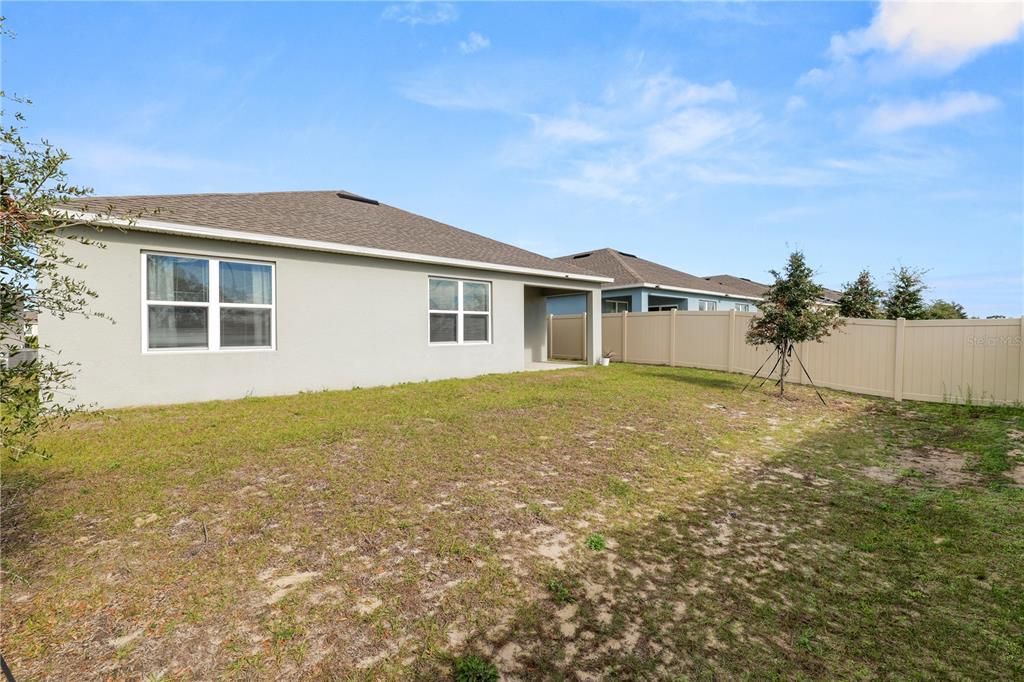 На продажу: $280,000 (4 спален, 2 ванн, 1867 Квадратных фут)