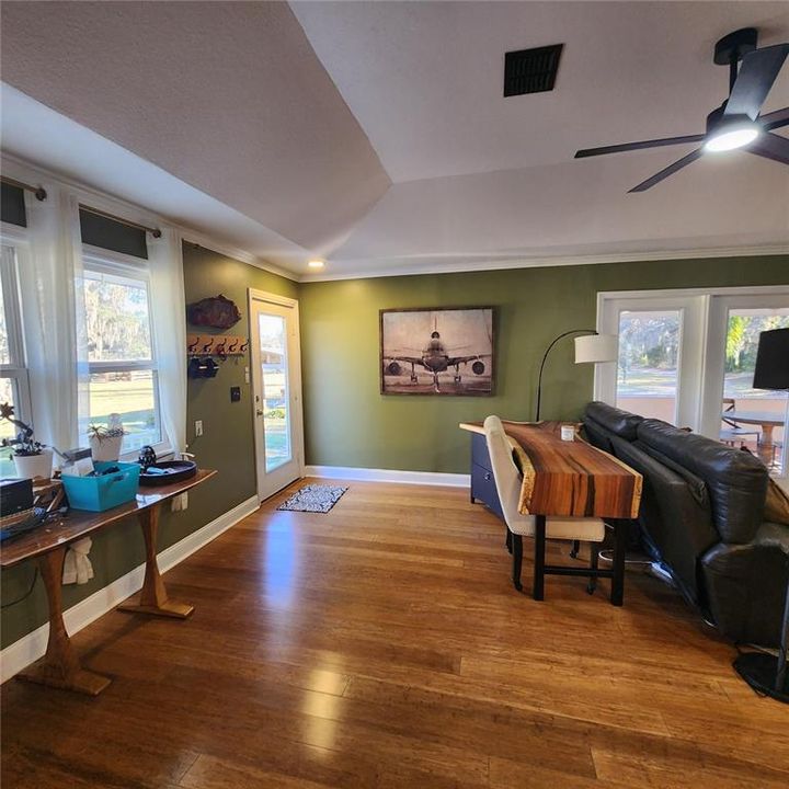 На продажу: $1,200,000 (3 спален, 2 ванн, 1602 Квадратных фут)