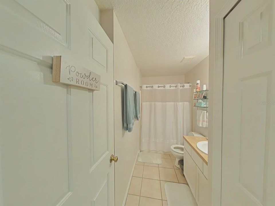 待售: $365,000 (4 贝兹, 2 浴室, 2074 平方英尺)