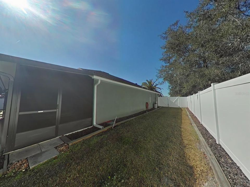 待售: $365,000 (4 贝兹, 2 浴室, 2074 平方英尺)