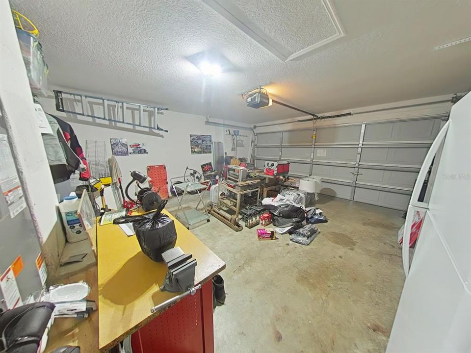 待售: $365,000 (4 贝兹, 2 浴室, 2074 平方英尺)