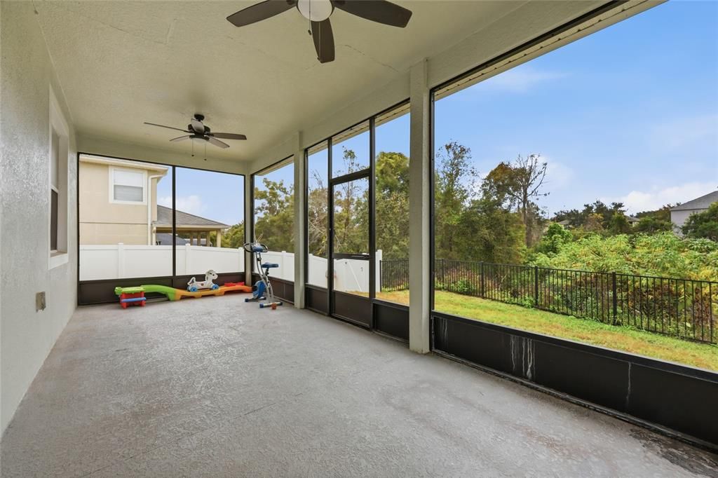 出租: $3,600 (5 贝兹, 4 浴室, 3819 平方英尺)