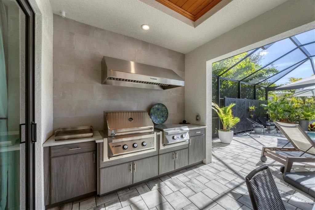 For Sale: $1,180,000 (4 beds, 3 baths, 2472 Square Feet)