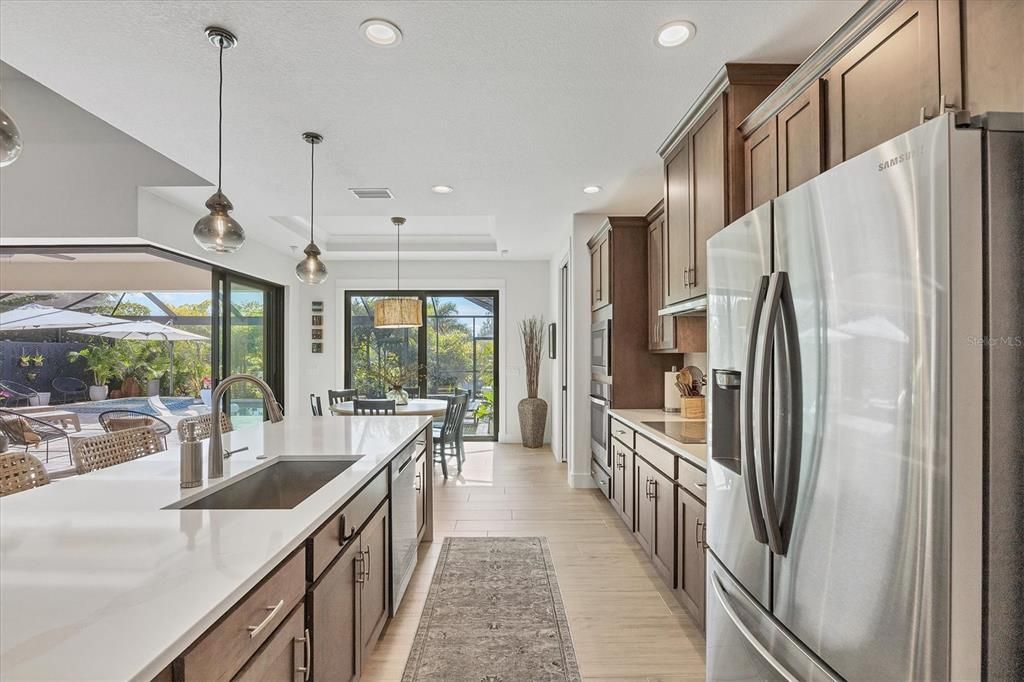 For Sale: $1,180,000 (4 beds, 3 baths, 2472 Square Feet)