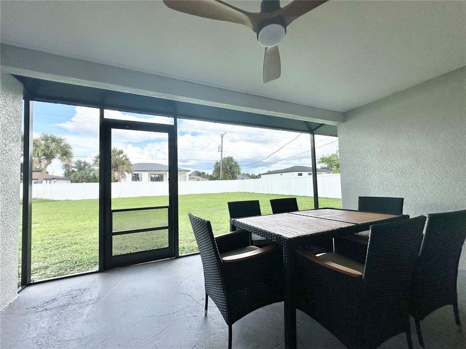 待售: $249,900 (2 贝兹, 2 浴室, 1032 平方英尺)