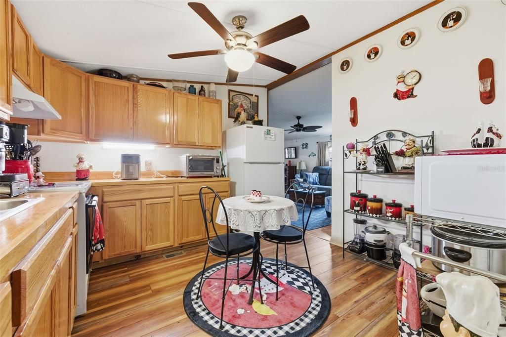 En Venta: $169,900 (2 camas, 2 baños, 864 Pies cuadrados)