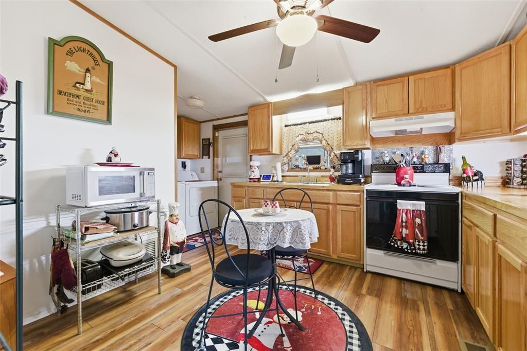 En Venta: $169,900 (2 camas, 2 baños, 864 Pies cuadrados)