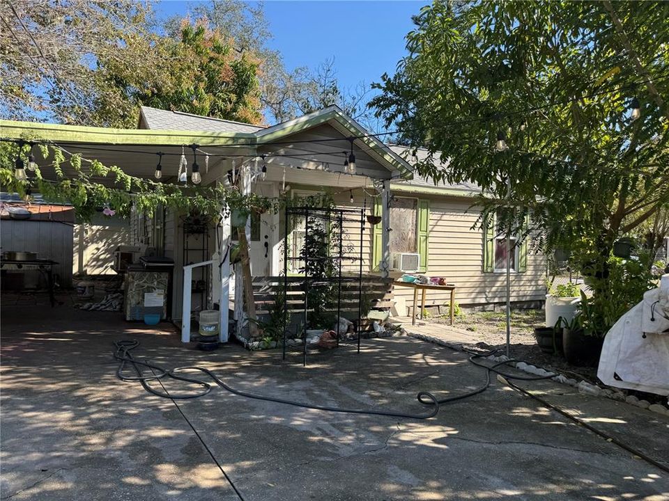 For Sale: $175,000 (2 beds, 1 baths, 600 Square Feet)