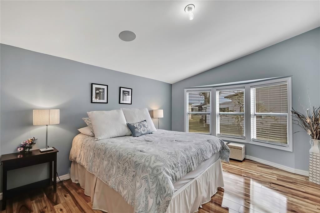 En Venta: $275,000 (3 camas, 2 baños, 1560 Pies cuadrados)