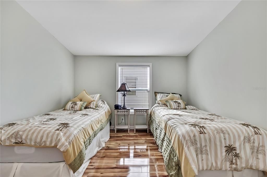 En Venta: $275,000 (3 camas, 2 baños, 1560 Pies cuadrados)