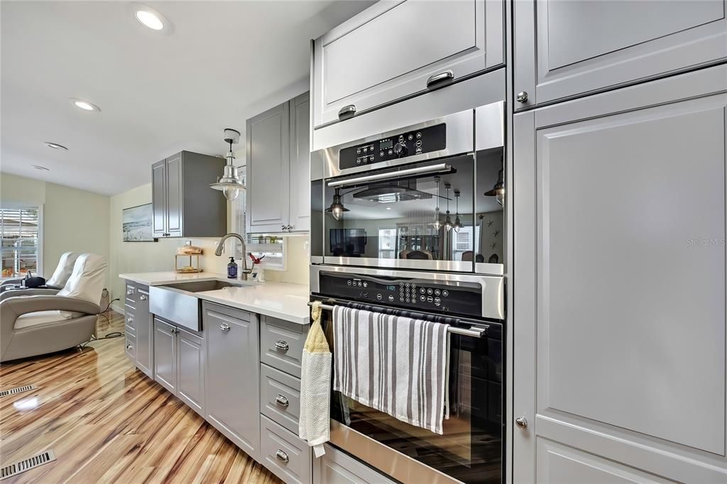 En Venta: $275,000 (3 camas, 2 baños, 1560 Pies cuadrados)