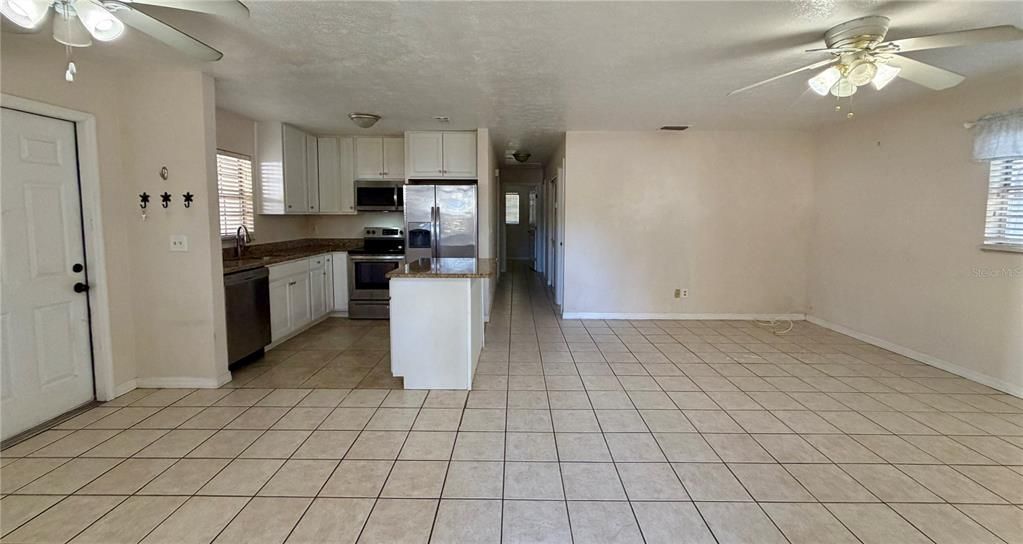 出租: $2,400 (3 贝兹, 2 浴室, 1206 平方英尺)