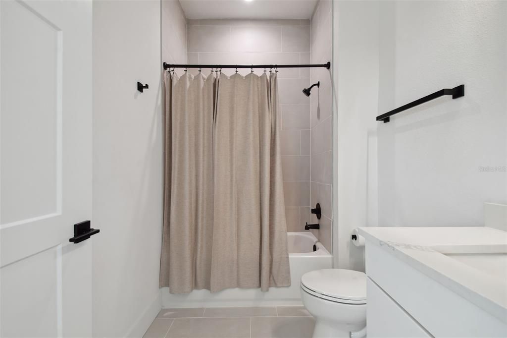 На продажу: $700,000 (3 спален, 3 ванн, 2079 Квадратных фут)