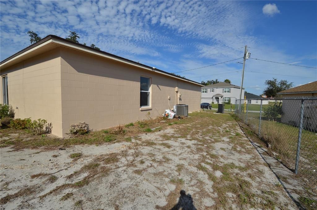 En Venta: $255,000 (3 camas, 2 baños, 1346 Pies cuadrados)