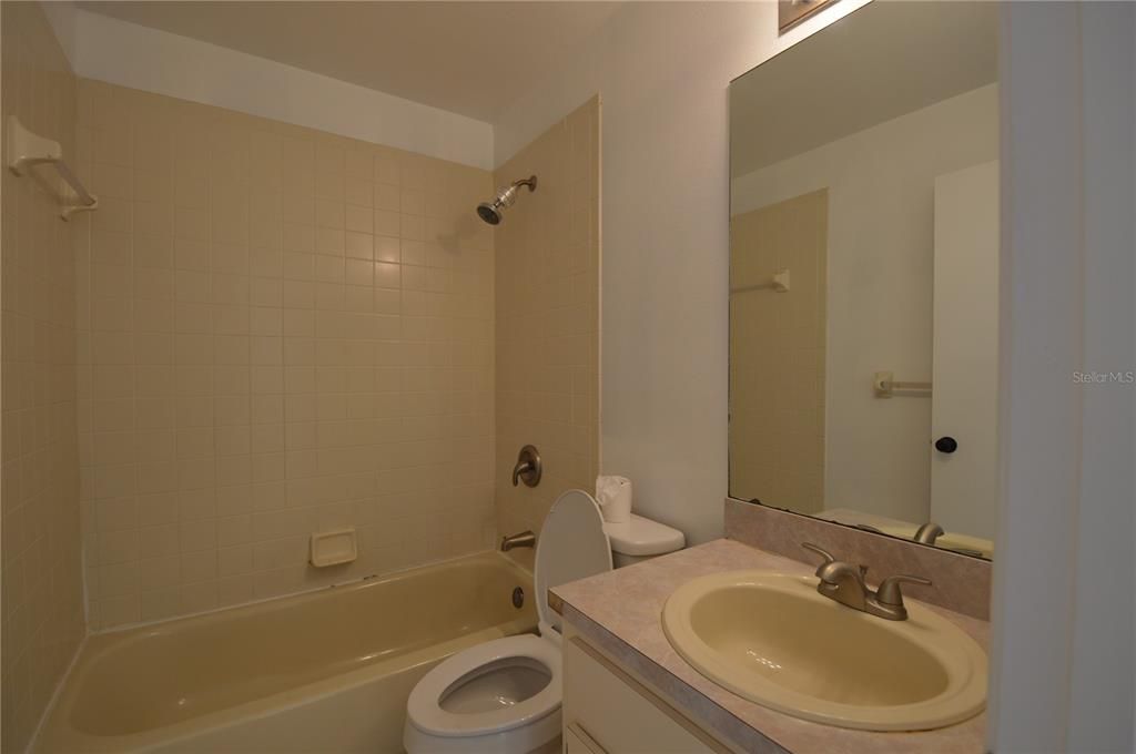 En Venta: $255,000 (3 camas, 2 baños, 1346 Pies cuadrados)