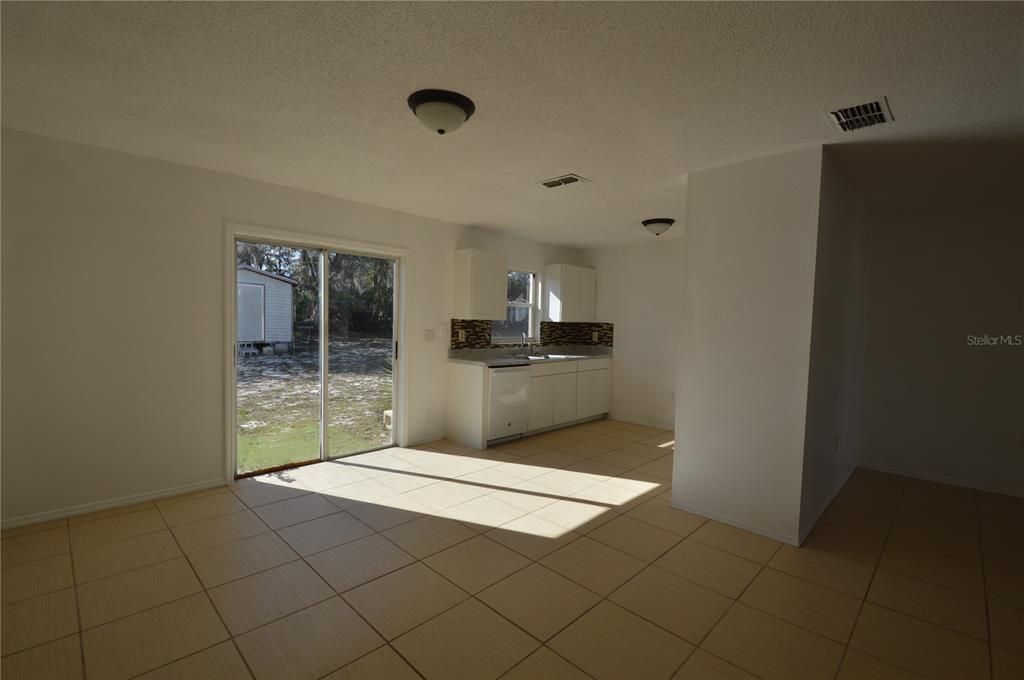 En Venta: $255,000 (3 camas, 2 baños, 1346 Pies cuadrados)