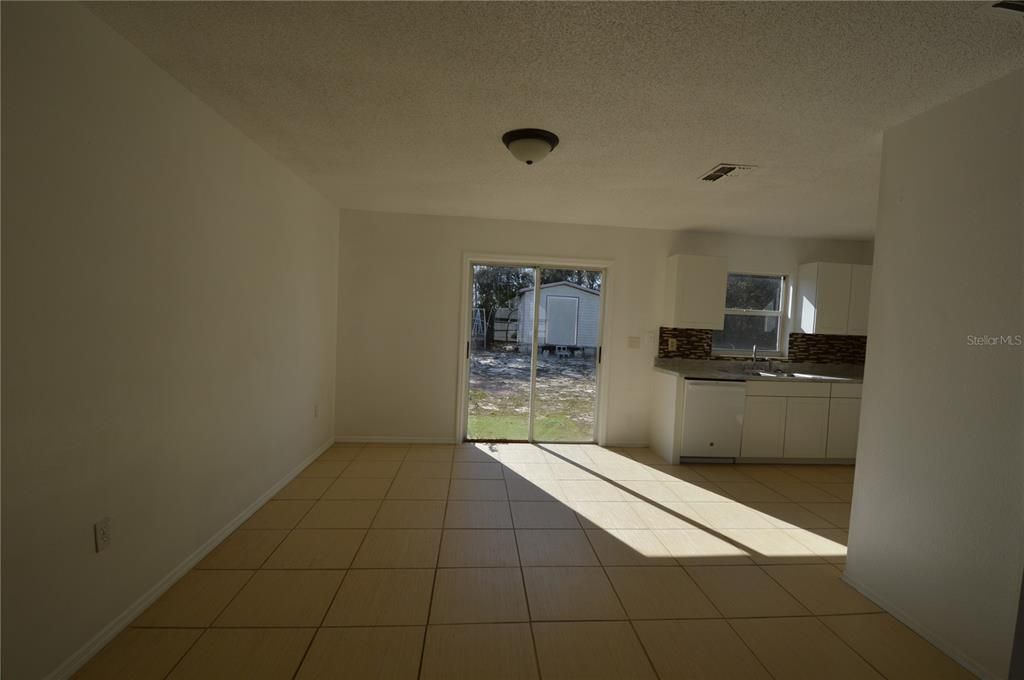 En Venta: $255,000 (3 camas, 2 baños, 1346 Pies cuadrados)