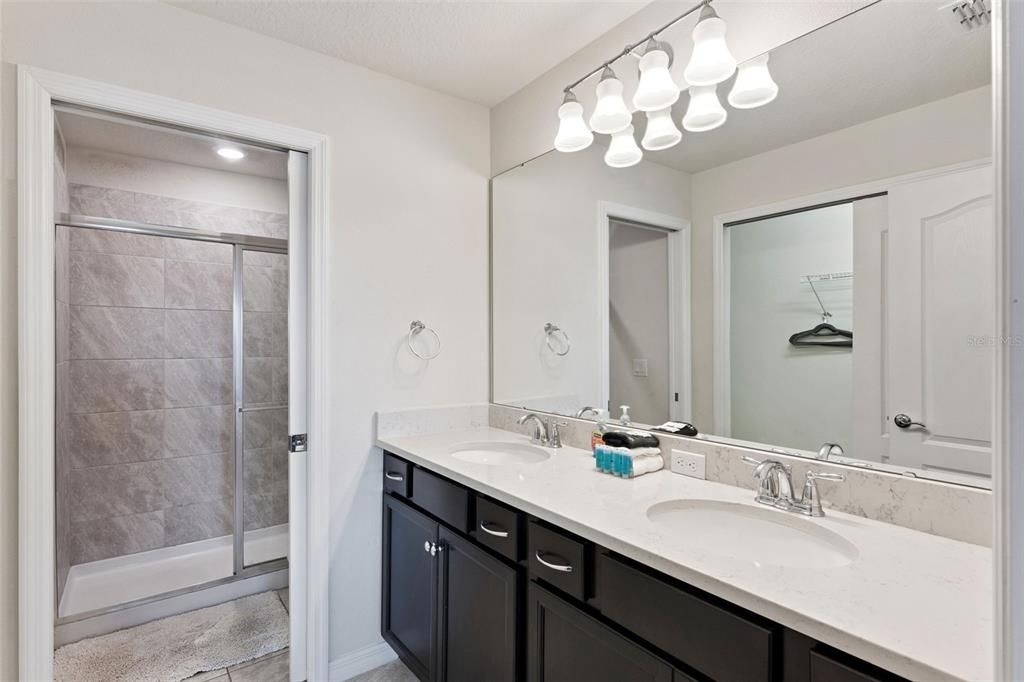 For Sale: $469,000 (5 beds, 4 baths, 2281 Square Feet)