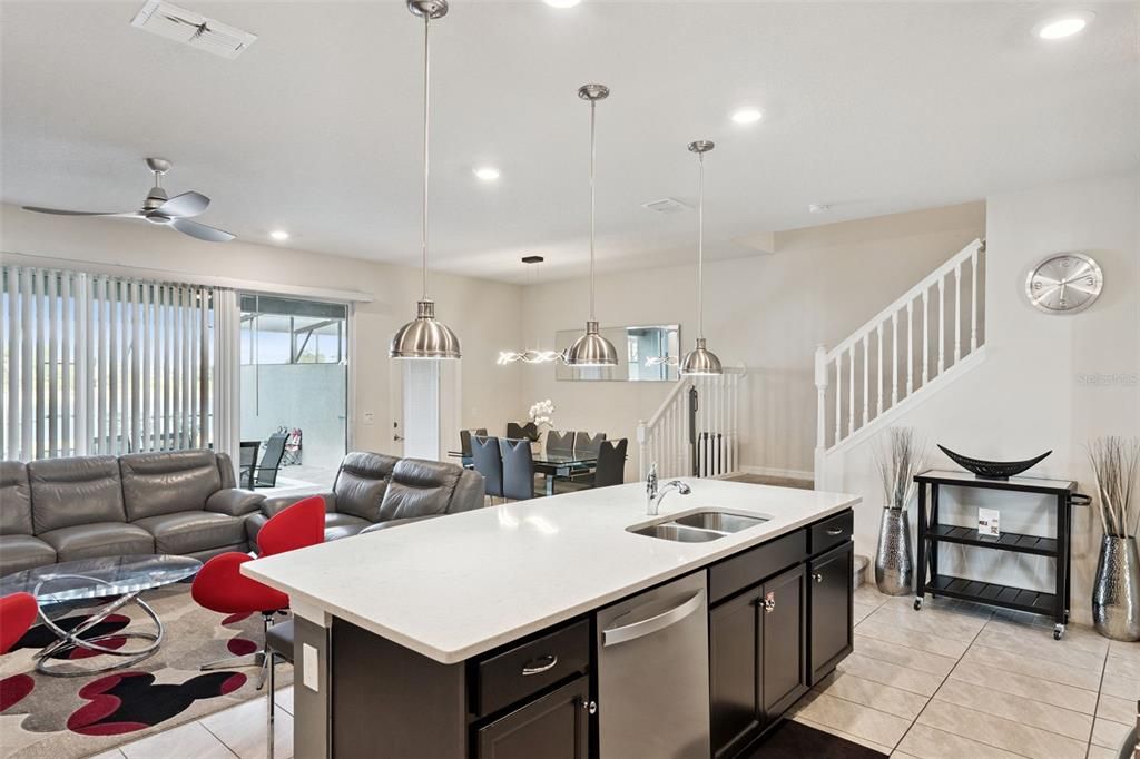 For Sale: $469,000 (5 beds, 4 baths, 2281 Square Feet)