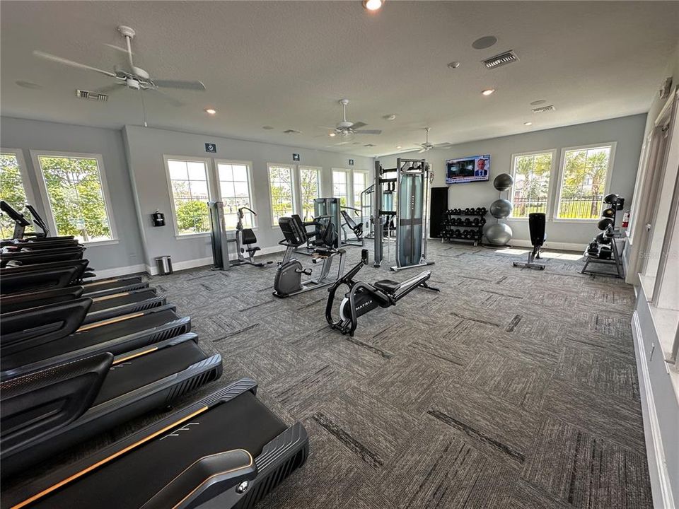 出租: $2,450 (4 贝兹, 2 浴室, 1827 平方英尺)