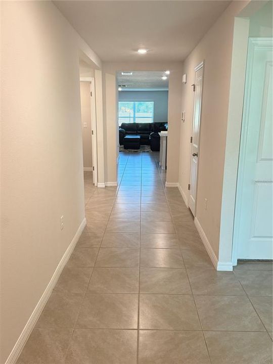 出租: $2,450 (4 贝兹, 2 浴室, 1827 平方英尺)