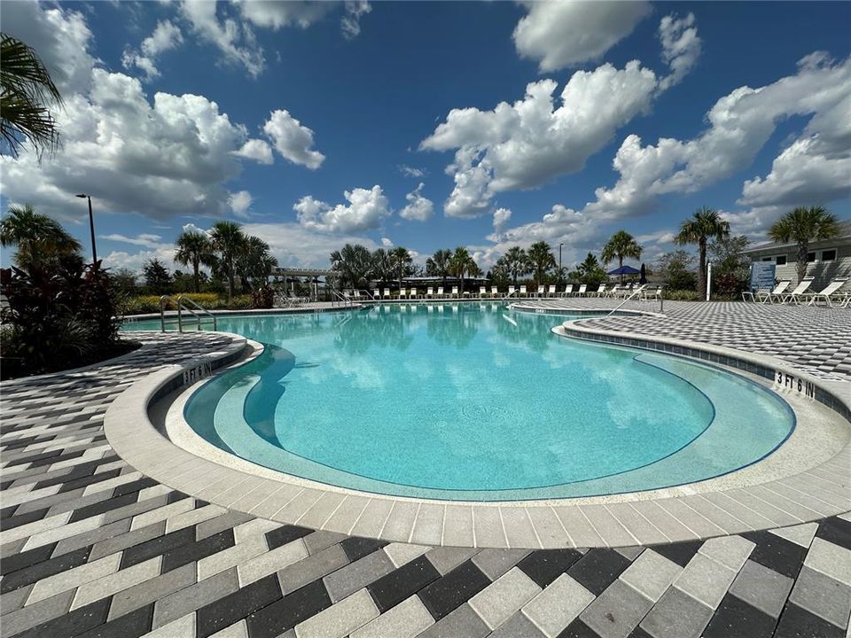 出租: $2,450 (4 贝兹, 2 浴室, 1827 平方英尺)