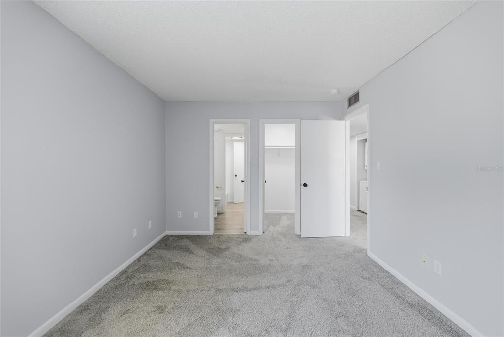 For Sale: $125,000 (2 beds, 1 baths, 990 Square Feet)