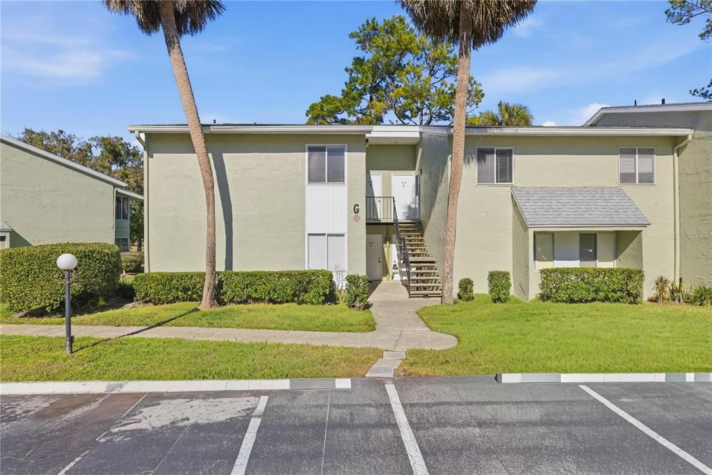 For Sale: $125,000 (2 beds, 1 baths, 990 Square Feet)