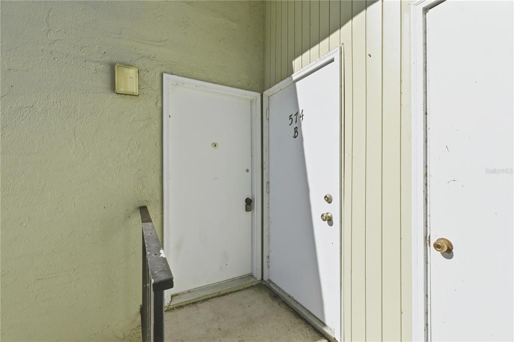 For Sale: $125,000 (2 beds, 1 baths, 990 Square Feet)