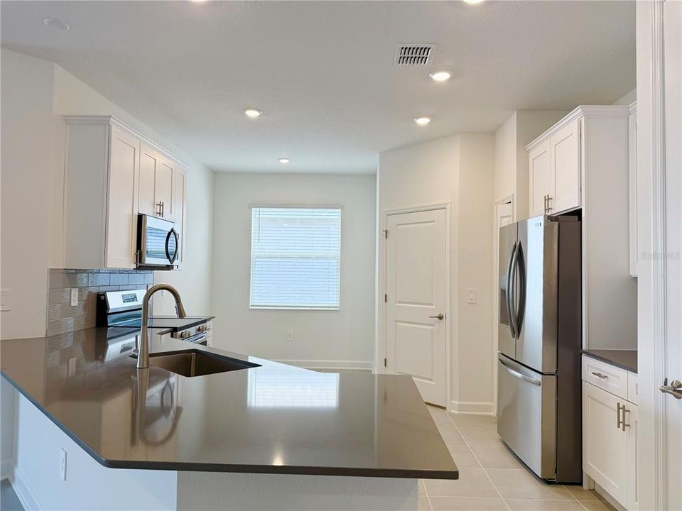 En Renta: $3,200 (4 camas, 3 baños, 2109 Pies cuadrados)